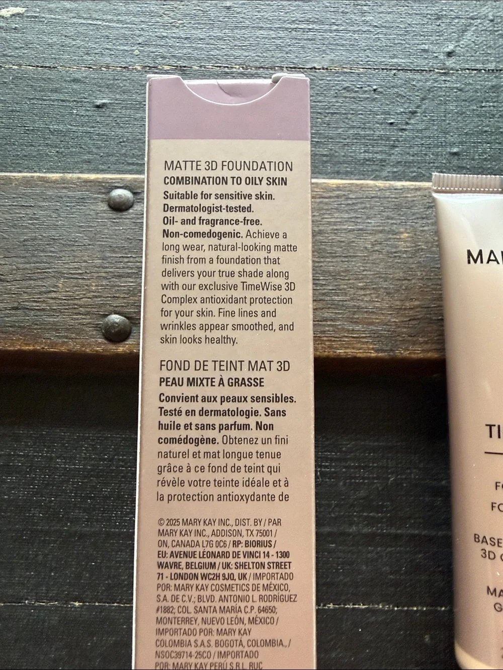 Mary Kay TimeWise Matte 3D Foundation - Beige Tube